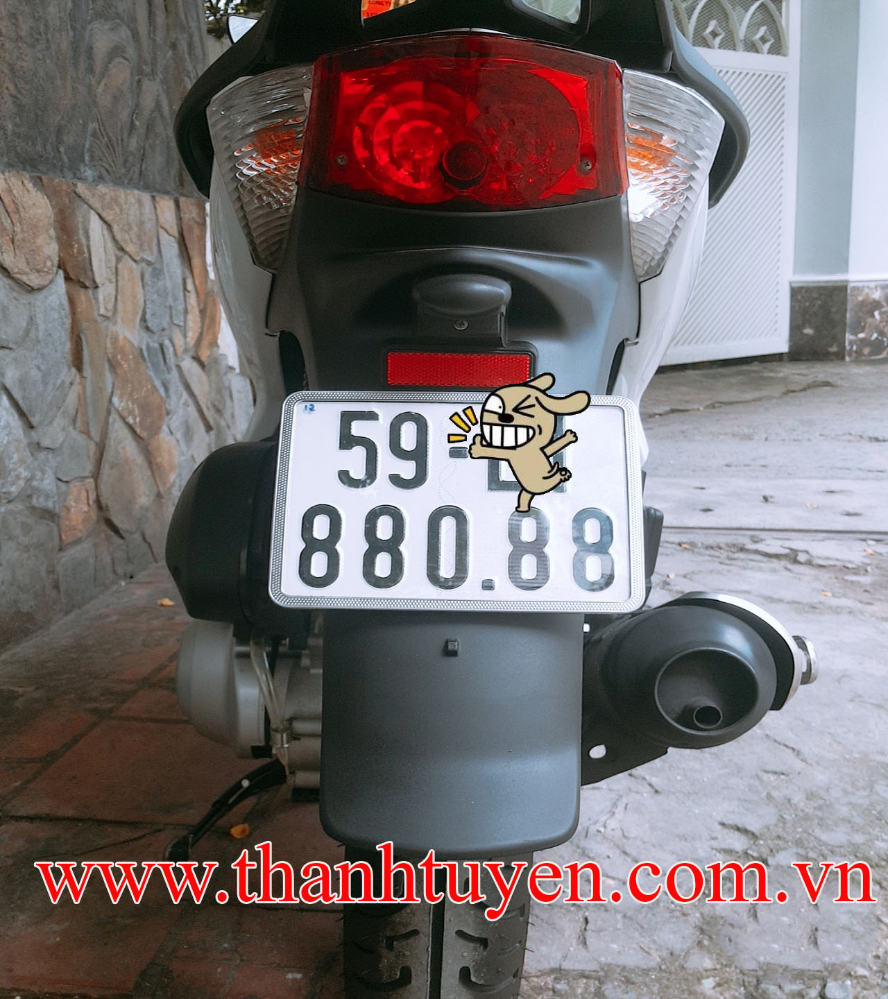 Sh 150i , nhập ý, màu đen trắng, biển số víp 880.88. SM 109, DK 2012.